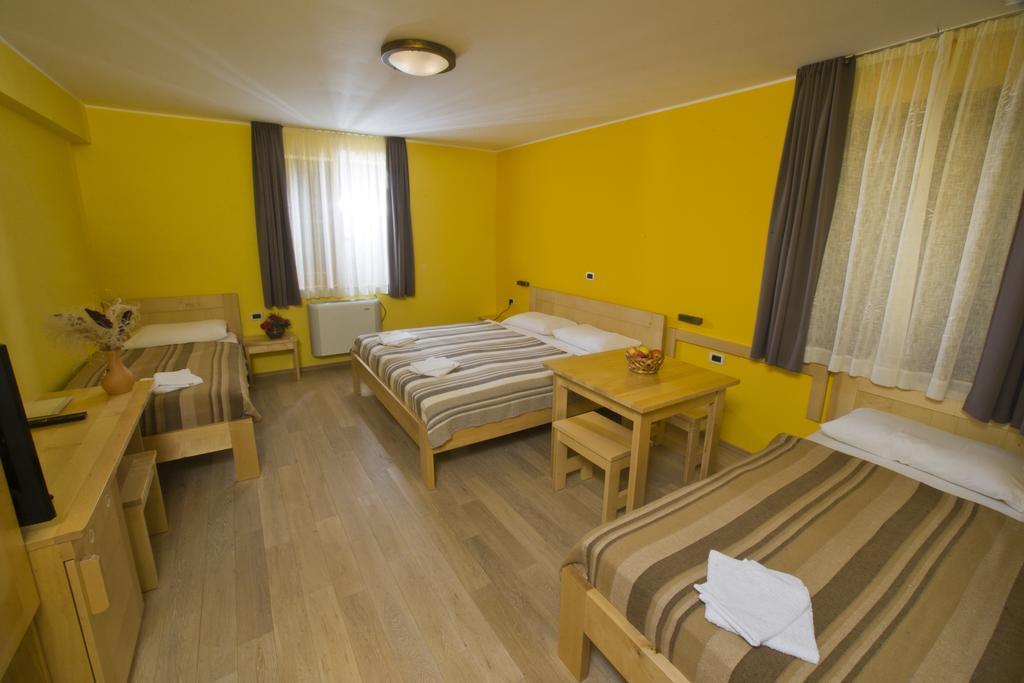 Bivanje na kmetiji Homestead Vrbin
